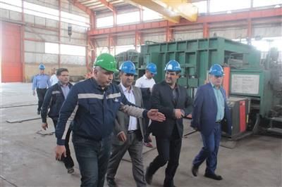 بازدید مدیرکل صنعت، معدن و تجارت خوزستان از شرکت لوله سازی اهواز